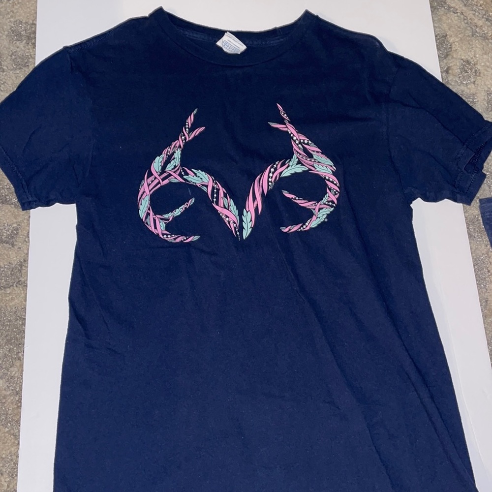 Navy blue realtree t-shirt